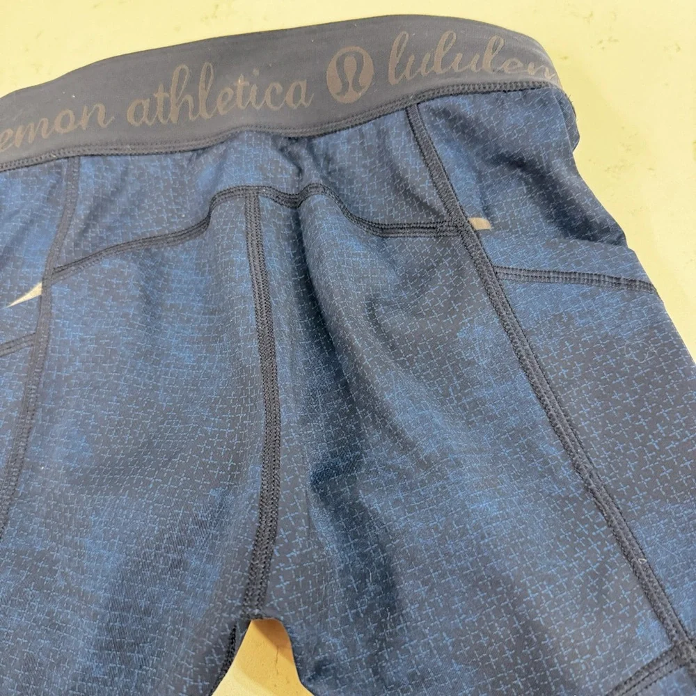 Lululemon athletica ~What The Sport / 4”Short Full   Size 2 Sashiko Print